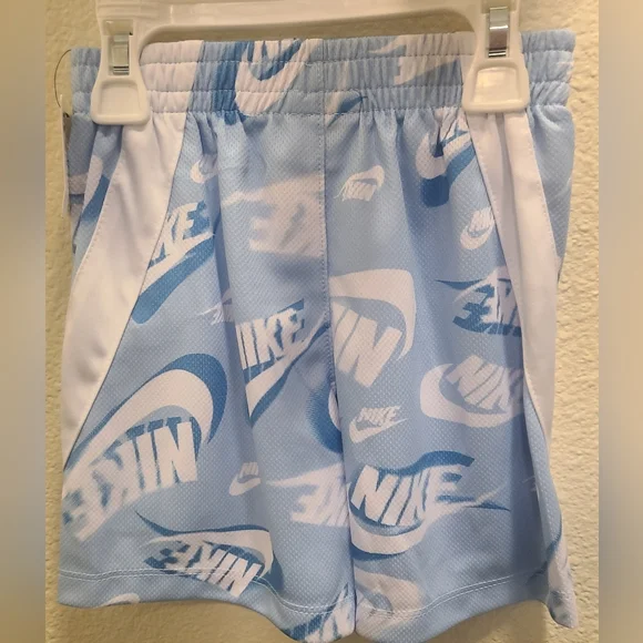 Nike Kids Set in White and Light Blue - Picture 3 of 4